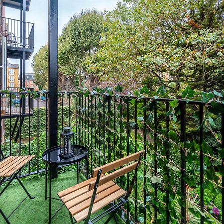 Apartment In Elephant & Castle With Parking London Bagian luar foto