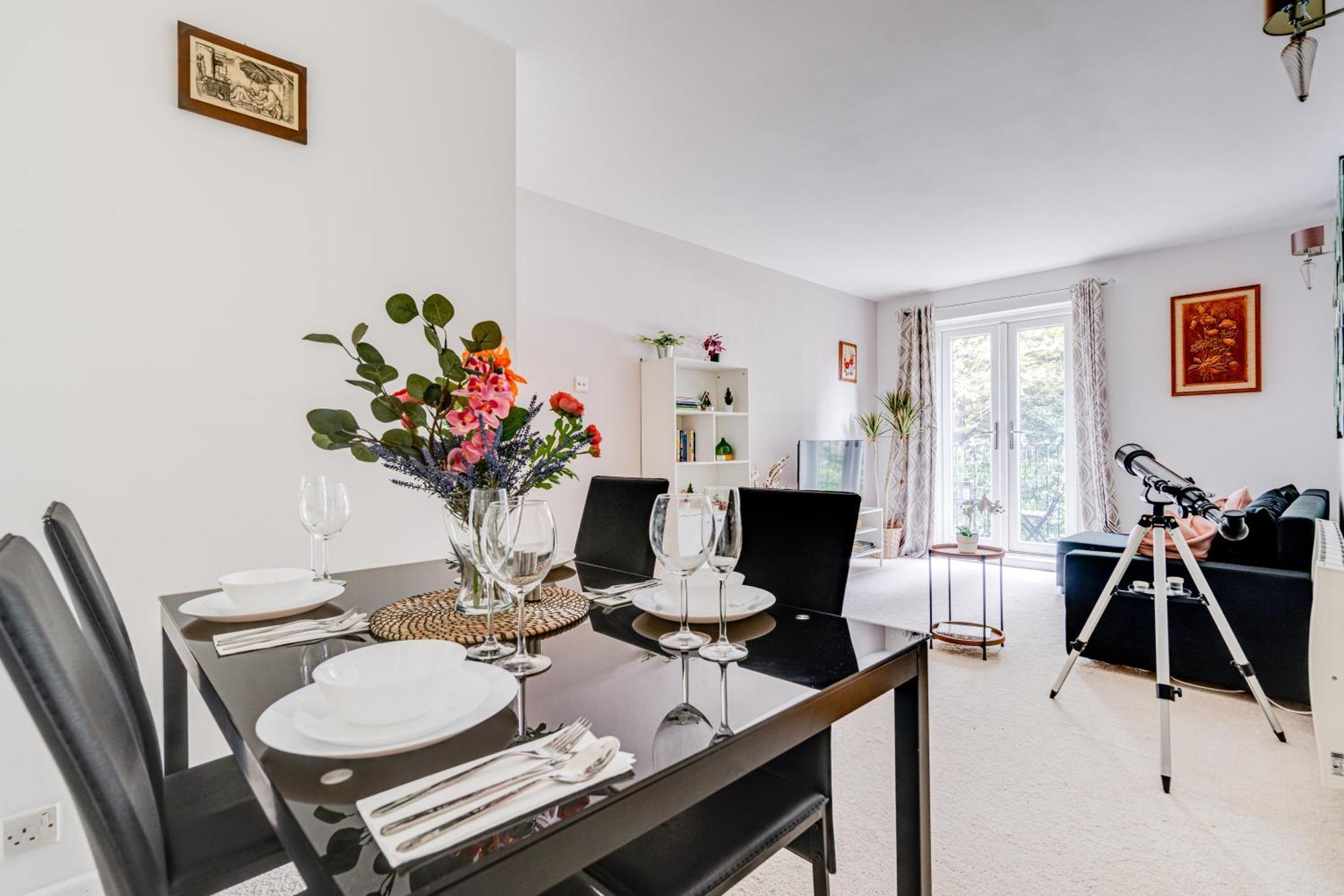 Apartment In Elephant & Castle With Parking London Bagian luar foto